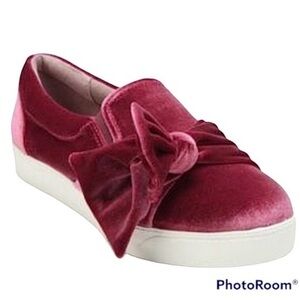 Libby Edelman Caitlyn Sneakers Cranberry Pink Velvet Knot Platform 7.5 Fashion